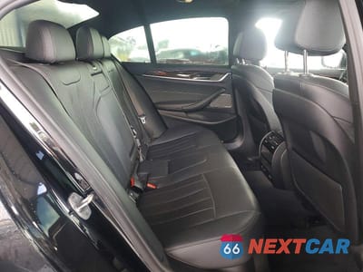 Zdjęcie 10 z 12 samochodu: 2022 BMW 530 XI VIN:WBA13BJ02NCJ18642 - miniatura