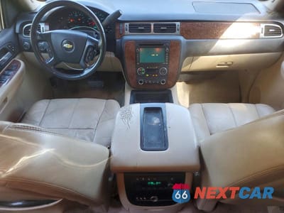Zdjęcie 8 z 13 samochodu: 2007 CHEVROLET SUBURBAN K1500 VIN:3GNFK16307G109275 - miniatura