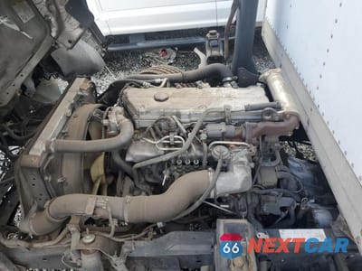 Zdjęcie 7 z 10 samochodu: 2007 ISUZU NPR BOX TRUCK VIN:JALC4B16877017497 - miniatura