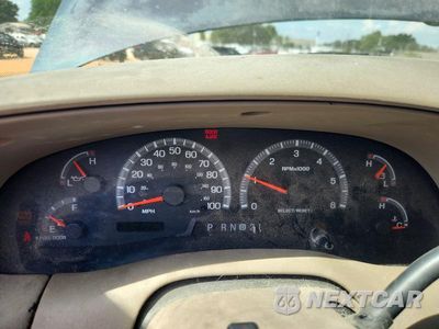 Zdjęcie 9 z 14 samochodu: 2002 FORD EXPEDITION XLT VIN:1FMRU15W12LA07065 - miniatura