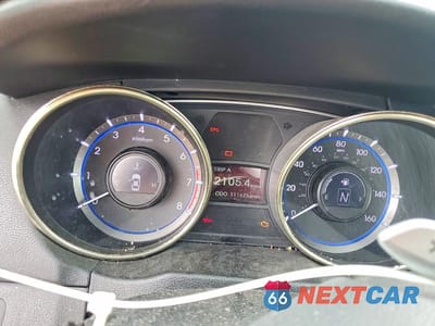 Zdjęcie 9 z 12 samochodu: 2013 HYUNDAI SONATA LIMITED 2.0T VIN:5NPEC4ABXDH504388 - miniatura