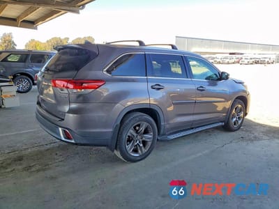 Trzecie zdjęcie samochodu z tyłu: 2017 TOYOTA HIGHLANDER HYBRID LIMITED PLATINUM VIN:5TDDGRFH3HS036532 - miniatura
