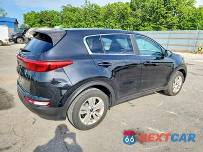 Trzecie zdjęcie samochodu z tyłu: 2019 KIA SPORTAGE LX VIN:KNDPMCAC5K7508844 - miniatura
