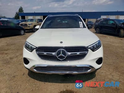 Piąte zdjęcie samochodu w środku: 2025 MERCEDES-BENZ GLC 300 4MATIC VIN:W1NKM4HB6SF289579 - miniatura