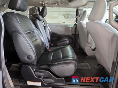Zdjęcie 11 z 13 samochodu: 2019 TOYOTA SIENNA L 7-PASSENGER VIN:5TDZZ3DC1KS974265 - miniatura