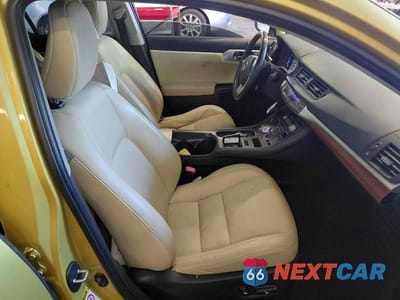 Piąte zdjęcie samochodu w środku: 2013 LEXUS CT 200 VIN:JTHKD5BH8D2126077 - miniatura