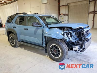 Czwarte zdjęcie samochodu z boku: 2025 TOYOTA 4RUNNER TRD OFF-ROAD PREMIUM VIN:JTEVA5BR7S5005662 - miniatura