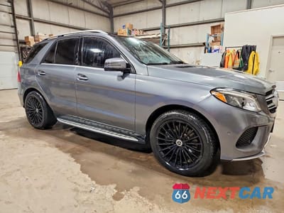 Czwarte zdjęcie samochodu z boku: 2018 MERCEDES-BENZ GLE 400 4MATIC VIN:4JGDA5GB1JB176723 - miniatura