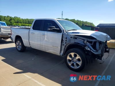 Czwarte zdjęcie samochodu z boku: 2021 RAM 1500 BIG HORN VIN:1C6SRFBT4MN559964 - miniatura
