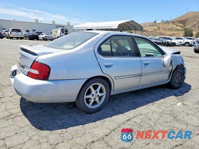 Trzecie zdjęcie samochodu z tyłu: 2000 NISSAN ALTIMA XE VIN:1N4DL01D2YC126922 - miniatura