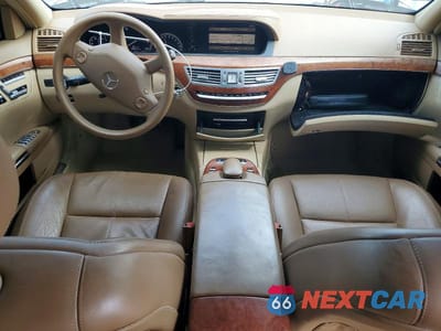 Zdjęcie 8 z 12 samochodu: 2007 MERCEDES-BENZ S 550 VIN:WDDNG71XX7A012575 - miniatura