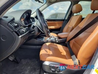 Zdjęcie 7 z 13 samochodu: 2017 BMW X3 SDRIVE28I VIN:5UXWZ7C31H0V91187 - miniatura