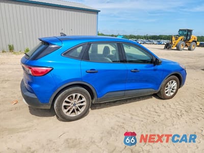 Trzecie zdjęcie samochodu z tyłu: 2020 FORD ESCAPE S VIN:1FMCU0F6XLUB77113 - miniatura