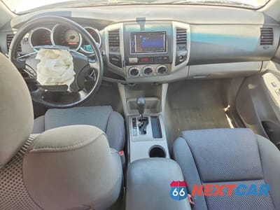 Zdjęcie 8 z 12 samochodu: 2006 TOYOTA TACOMA ACCESS CAB VIN:5TEUU42N26Z309905 - miniatura
