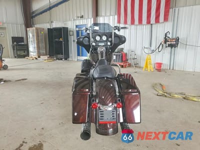 Czwarte zdjęcie samochodu z boku: 2011 HARLEY-DAVIDSON FLHX VIN:1HD1KB413BB646149 - miniatura