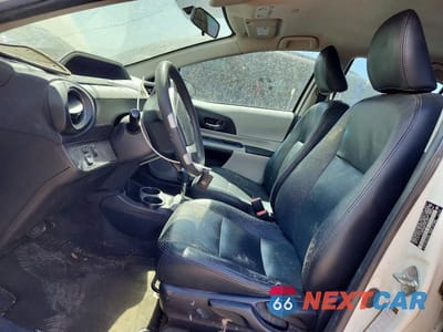 Zdjęcie 7 z 12 samochodu: 2012 TOYOTA PRIUS C THREE VIN:JTDKDTB3XC1519724 - miniatura