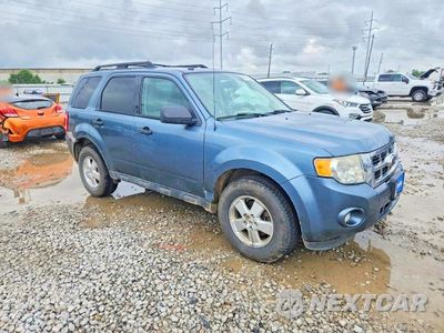 Czwarte zdjęcie samochodu z boku: 2011 FORD ESCAPE XLT VIN:1FMCU9D7XBKB22364 - miniatura