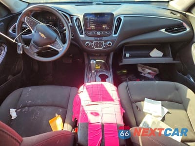 Zdjęcie 8 z 12 samochodu: 2019 CHEVROLET MALIBU LT VIN:1G1ZD5ST0KF197972 - miniatura