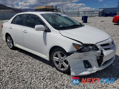 Czwarte zdjęcie samochodu z boku: 2013 TOYOTA COROLLA S VIN:5YFBU4EE2DP191232 - miniatura