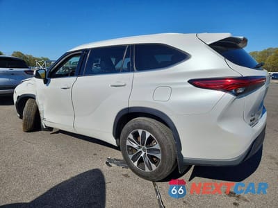 Drugie zdjęcie samochodu z przodu: 2022 TOYOTA HIGHLANDER HYBRID XLE VIN:5TDHBRCH4NS543312 - miniatura