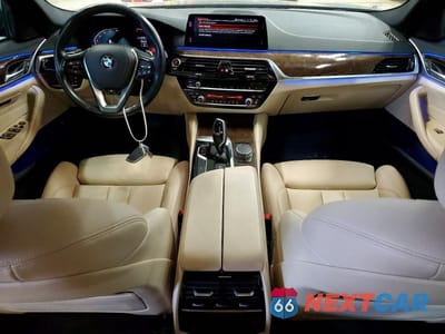 Zdjęcie 8 z 12 samochodu: 2020 BMW 530 XI VIN:WBAJR7C06LWW62520 - miniatura