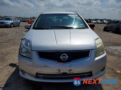 Piąte zdjęcie samochodu w środku: 2010 NISSAN SENTRA 2.0 VIN:3N1AB6AP2AL707024 - miniatura