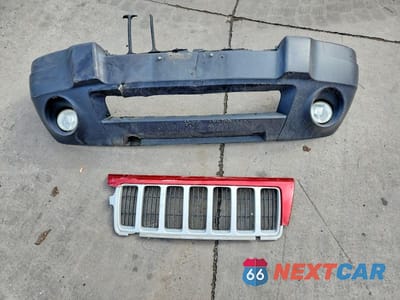 Zdjęcie 13 z 14 samochodu: 2004 JEEP GRAND CHEROKEE LAREDO VIN:1J4GW48N04C379309 - miniatura