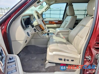 Zdjęcie 7 z 13 samochodu: 2012 LINCOLN NAVIGATOR L VIN:5LMJJ3J52CEL02645 - miniatura