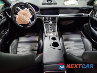 Zdjęcie 8 z 13 samochodu: 2019 PORSCHE PANAMERA 4S VIN:WP0AB2A73KL128112 - miniatura