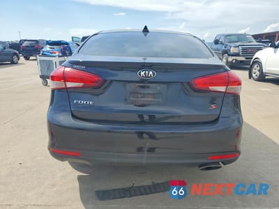 Zdjęcie 6 z 12 samochodu: 2017 KIA FORTE S VIN:3KPFL4A75HE103941 - miniatura