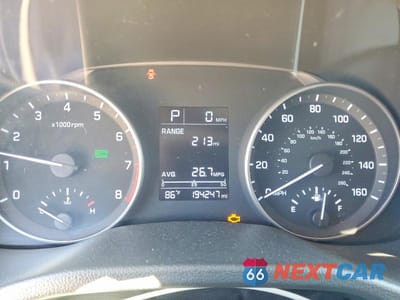 Zdjęcie 9 z 12 samochodu: 2017 HYUNDAI ELANTRA SE VIN:KMHD74LF4HU085767 - miniatura