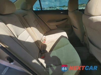 Zdjęcie 10 z 13 samochodu: 2005 HONDA ACCORD LX VIN:3HGCM56485G706162 - miniatura