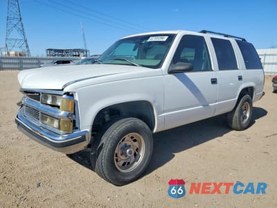1999 CHEVROLET TAHOE K1500 1GNEK13R4XJ382724 - główne zdjęcie licytacji z USA - miniatura