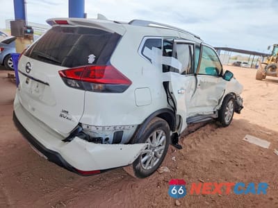 Trzecie zdjęcie samochodu z tyłu: 2018 NISSAN ROGUE SV VIN:5N1AT2MV6JC780143 - miniatura
