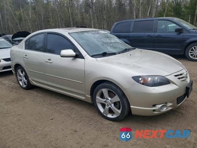 Czwarte zdjęcie samochodu z boku: 2004 MAZDA 3 S VIN:JM1BK123X41165828 - miniatura