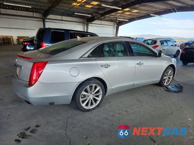 Trzecie zdjęcie samochodu z tyłu: 2013 CADILLAC XTS PREMIUM COLLECTION VIN:2G61T5S30D9153752 - miniatura