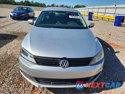 Piąte zdjęcie samochodu w środku: 2014 VOLKSWAGEN JETTA SE VIN:3VWD17AJ9EM364028 - miniatura