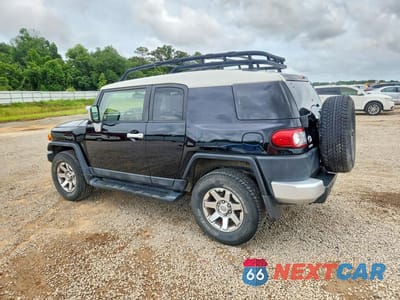Drugie zdjęcie samochodu z przodu: 2014 TOYOTA FJ CRUISER BASE VIN:JTEBU4BF4EK186073 - miniatura