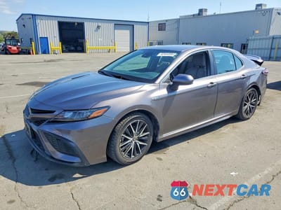 2021 TOYOTA CAMRY SE 4T1G31AK2MU563265 - główne zdjęcie licytacji z USA - miniatura