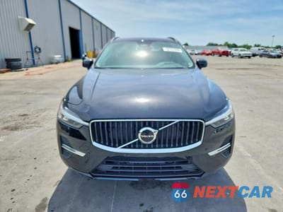 Piąte zdjęcie samochodu w środku: 2023 VOLVO XC60 CORE VIN:YV4L12RV6P1369323 - miniatura