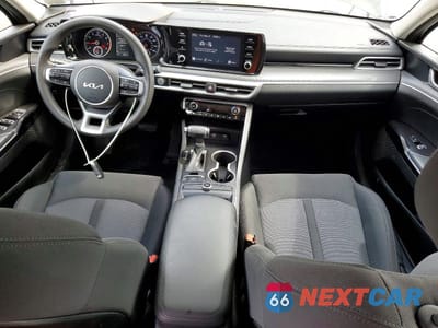 Zdjęcie 8 z 12 samochodu: 2023 KIA K5 LXS VIN:5XXG14J27PG170951 - miniatura