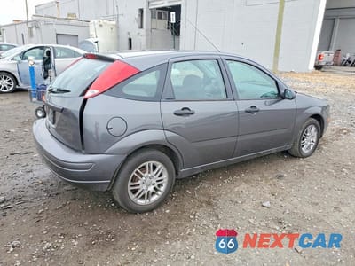 Trzecie zdjęcie samochodu z tyłu: 2005 FORD FOCUS ZX5 VIN:3FAFP37N25R146759 - miniatura