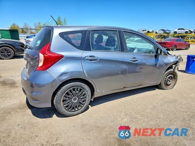 Trzecie zdjęcie samochodu z tyłu: 2018 NISSAN VERSA NOTE SV 5DR VIN:3N1CE2CP6JL367446 - miniatura