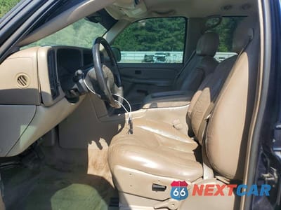 Zdjęcie 7 z 12 samochodu: 2004 GMC YUKON VIN:1GKEC13V34J116565 - miniatura