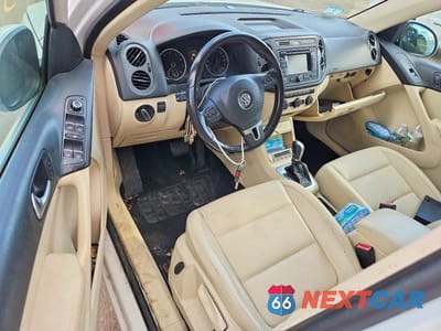 Zdjęcie 8 z 13 samochodu: 2013 VOLKSWAGEN TIGUAN S VIN:WVGBV3AX9DW619444 - miniatura
