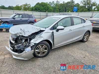 2017 CHEVROLET CRUZE LT 1G1BE5SM5H7124297 - główne zdjęcie licytacji z USA - miniatura