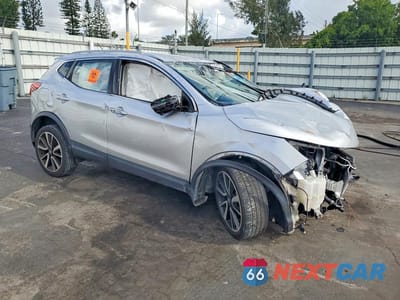 Czwarte zdjęcie samochodu z boku: 2018 NISSAN ROGUE SPORT SL VIN:JN1BJ1CP0JW187309 - miniatura