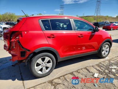 Trzecie zdjęcie samochodu z tyłu: 2013 KIA SPORTAGE LX VIN:KNDPBCA20D7505852 - miniatura