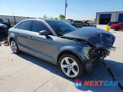 Czwarte zdjęcie samochodu z boku: 2017 AUDI A3 PREMIUM VIN:WAUAUGFF1H1041978 - miniatura