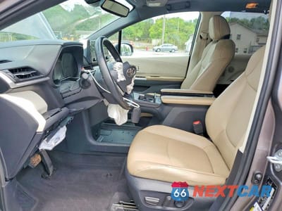 Zdjęcie 7 z 13 samochodu: 2021 TOYOTA SIENNA XLE VIN:5TDYRKEC1MS025368 - miniatura